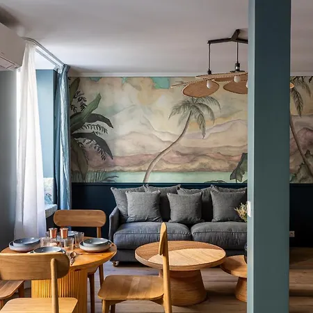 The Blue Nature Downtown Montmartre Apartment